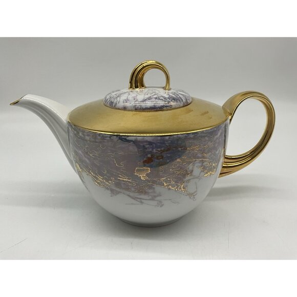 Seltmann Weldon Elegant Teapot with Gold Handle, Spout and Lid Vintage Serveware - Picture 4 of 16